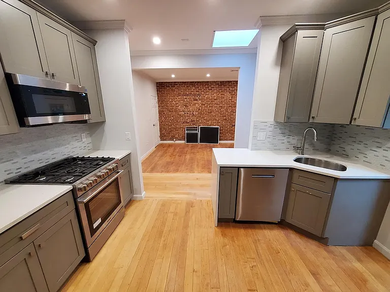 1741 Commonwealth Ave #2 — Photo 8