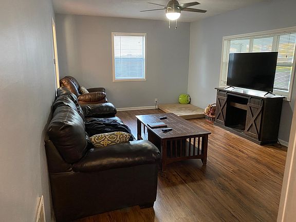 2nd image of 4523 Saint Anthony Ln