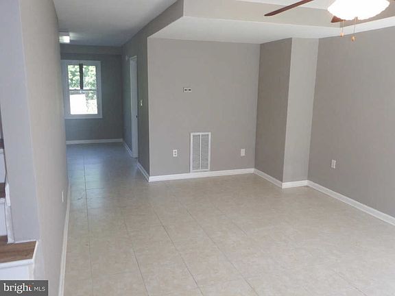 4th image of 8537 Pioneer Dr