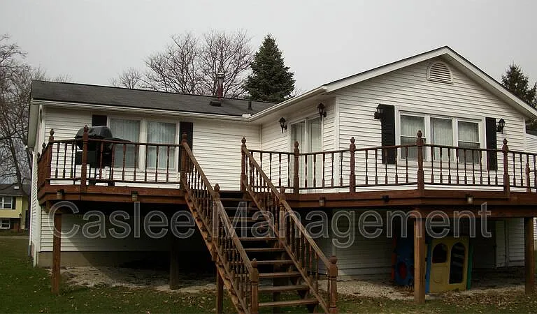 1049 Deleone Dr — Photo 22