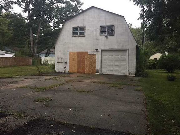 4th image of 631 72nd St
