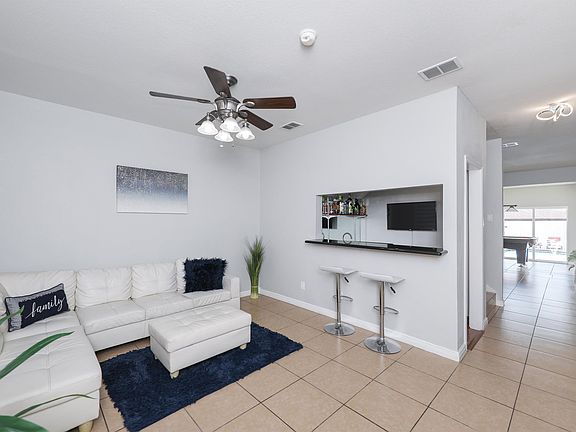 3rd image of 1817 Graywood Ct