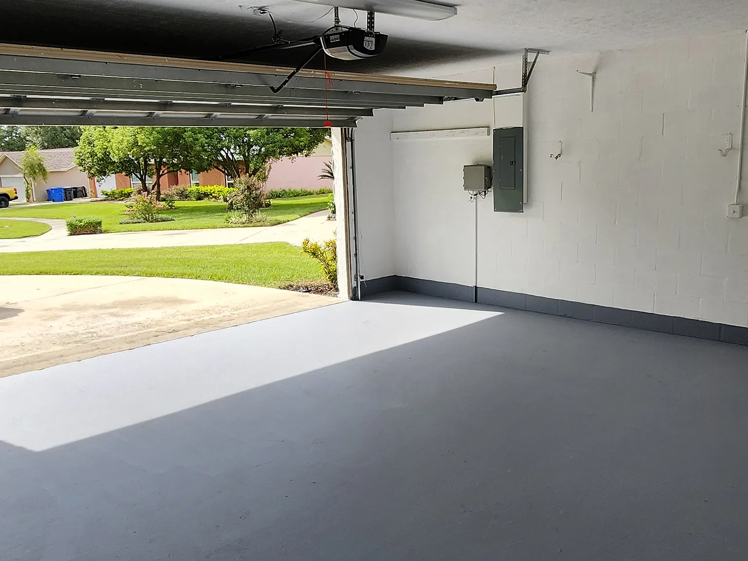 4 bed, 1880 sqft, $2,595 — Photo 2