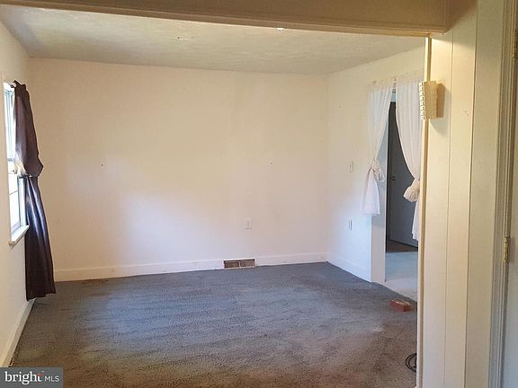 5th image of 46737 Willow Forest Ln