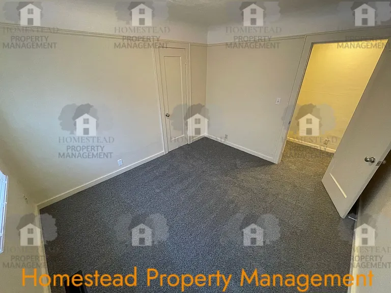 287 SE Ash St — Photo 23