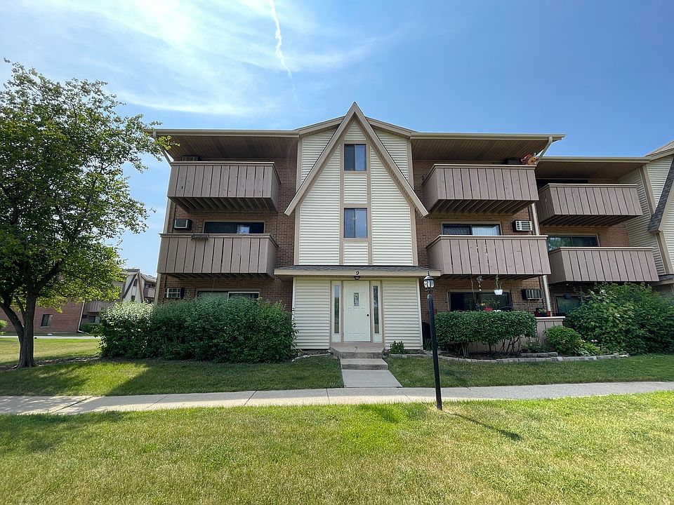 1st image of 9 Cedar Ct APT 13