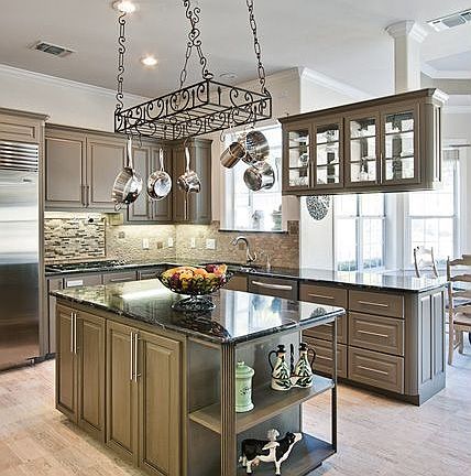 Gourmet kitchen
