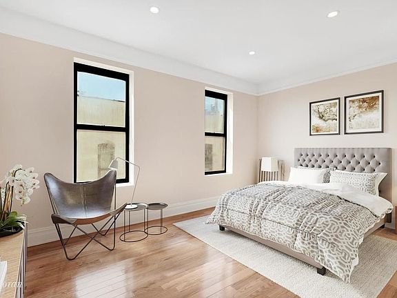 4th image of 61 Tiemann Pl #67