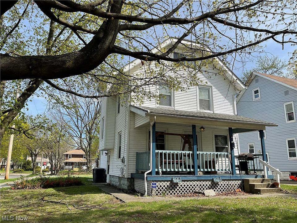 1st image of 127 E Archwood Ave
