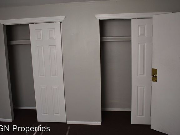 4th image of 2946 Devereaux Ave #2