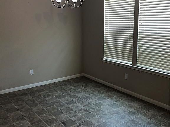 2nd image of 605 26th Ave N