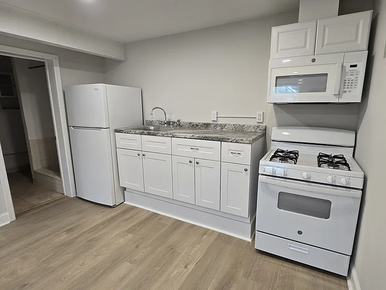 639 Oakdene Ave #1 — Photo 27