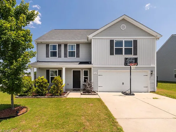 102 Seward Pl, Burlington, NC 27217