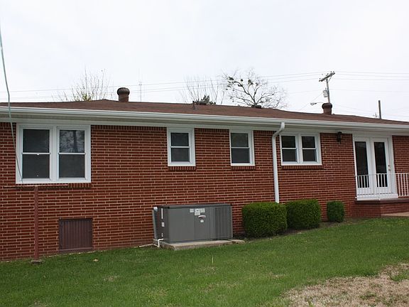 4th image of 121 S Church Ave