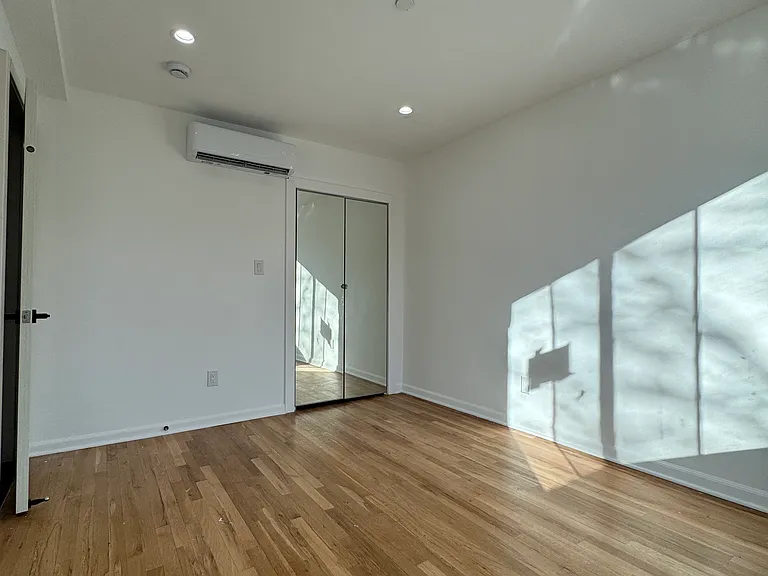 162-17 72nd Ave #1 — Photo 2