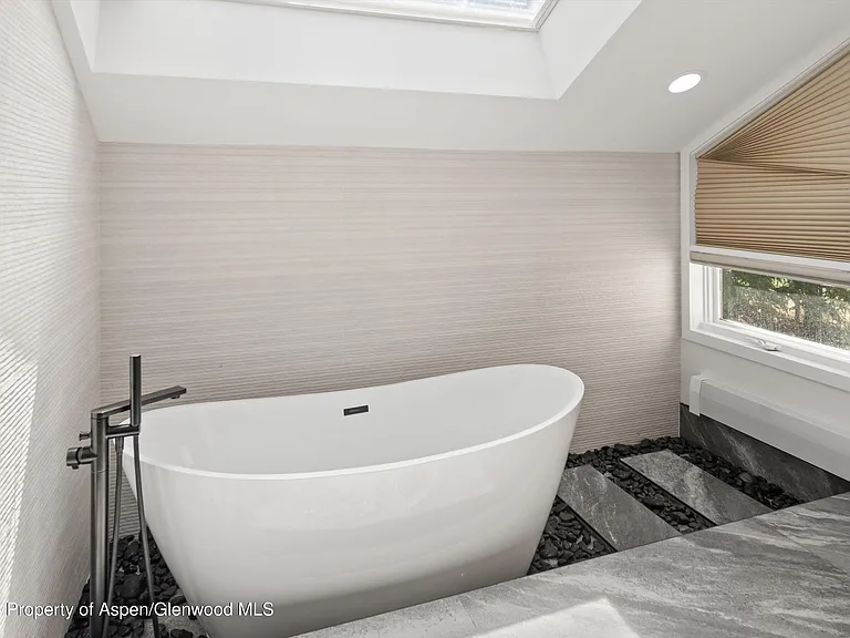 75 Bennett Ct — Photo 30