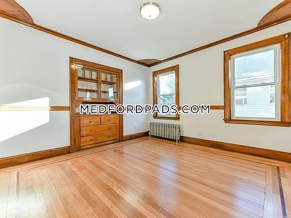 4th image of 14 Renfrew St #U2h