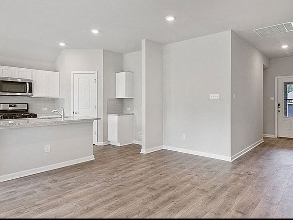 3rd image of 3504 Canebrake Mill Dr #6810CS