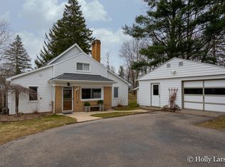 154 S Grant St, Cedar Springs, MI 49319