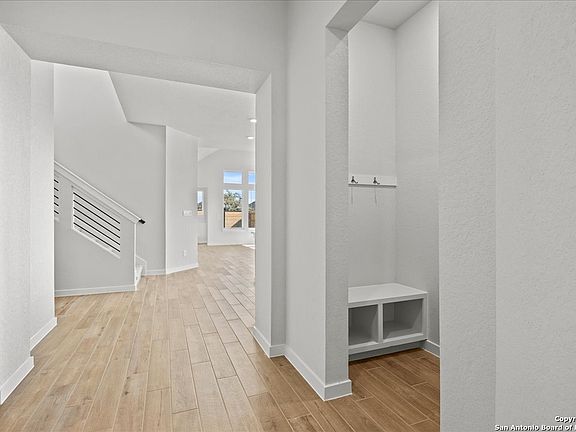 3rd image of 1618 Couser Avenue
