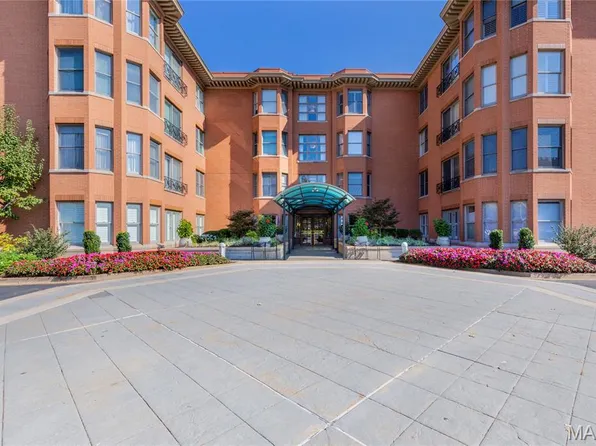 750 S Hanley Rd APT 120, Saint Louis, MO 63105