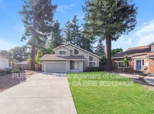 8 Voss Park Cir, Santa Rosa, CA 95403