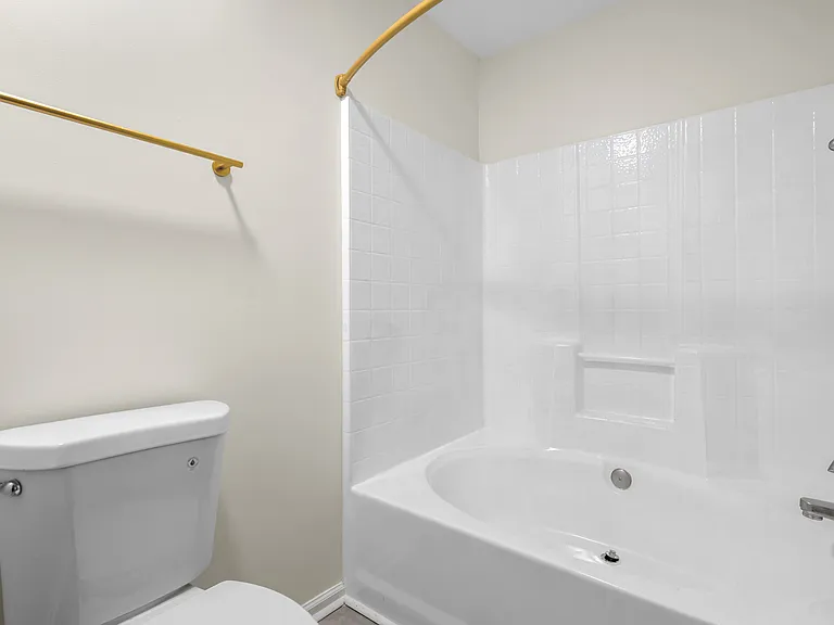 305 Dearing Dr — Photo 21