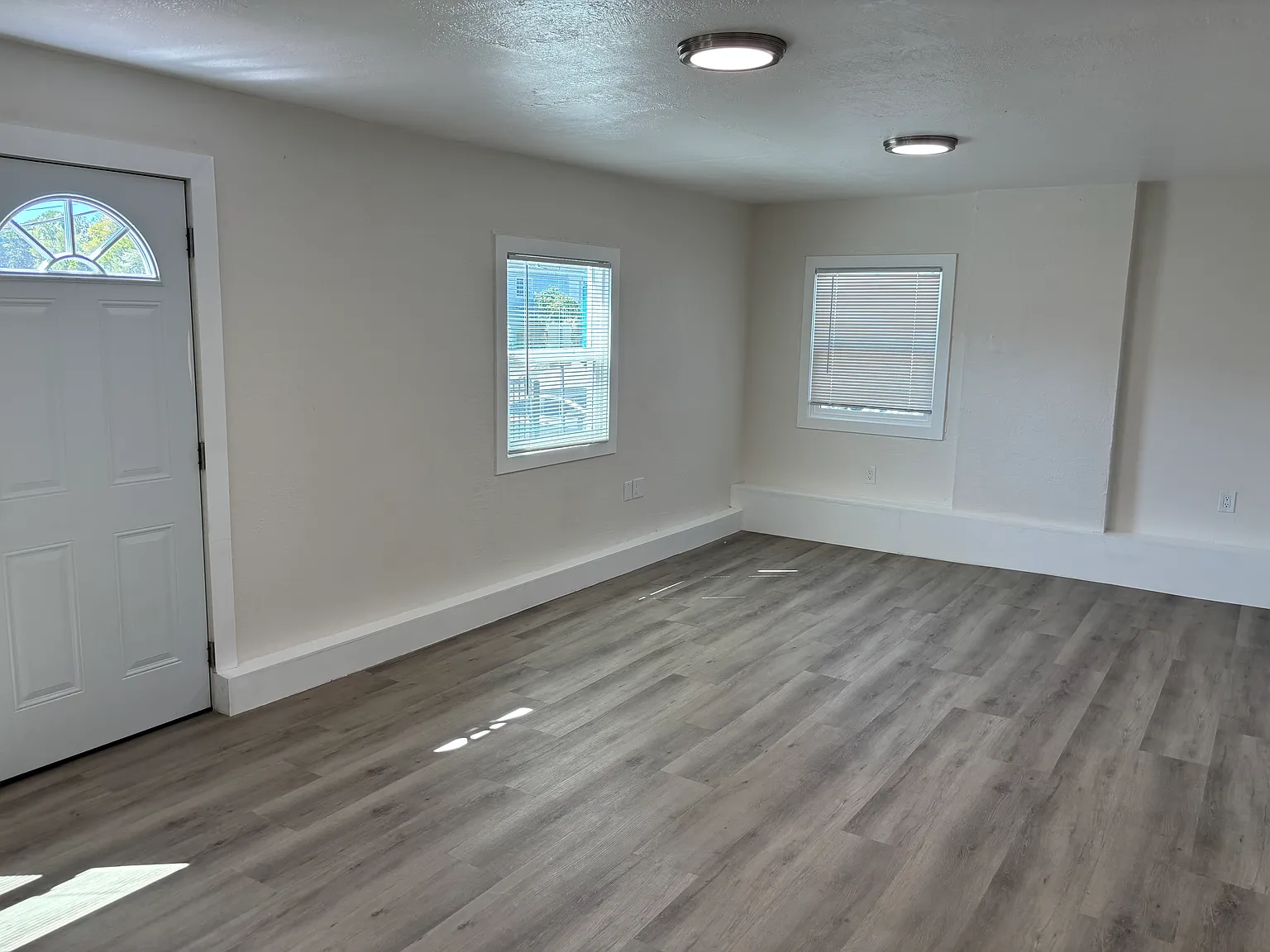 2 bed, 850 sqft, $2,250 — Photo 3