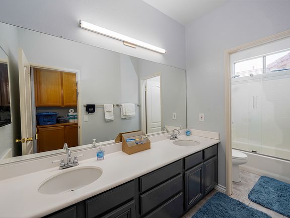 4th image of 4760 Sandalwood Way #2