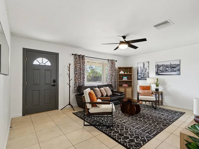 7014 E Culver St — Photo 3