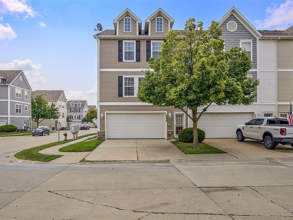 1st image of 3060 SW Sharmin Ln