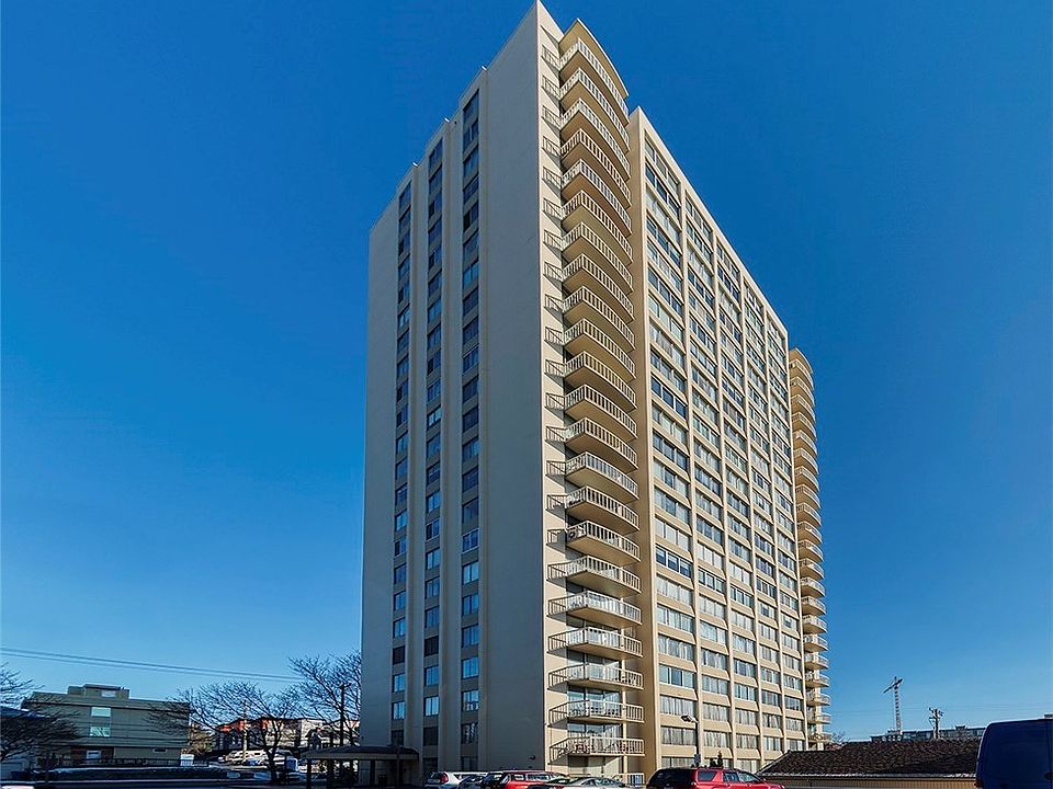 1st image of 4540 8th Ave NE APT 204