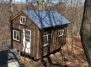 6203 Country Ridge Ln, Johnston, IA 50131