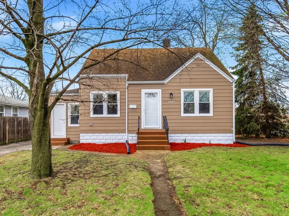 17909 Rose St, Lansing, IL 60438
