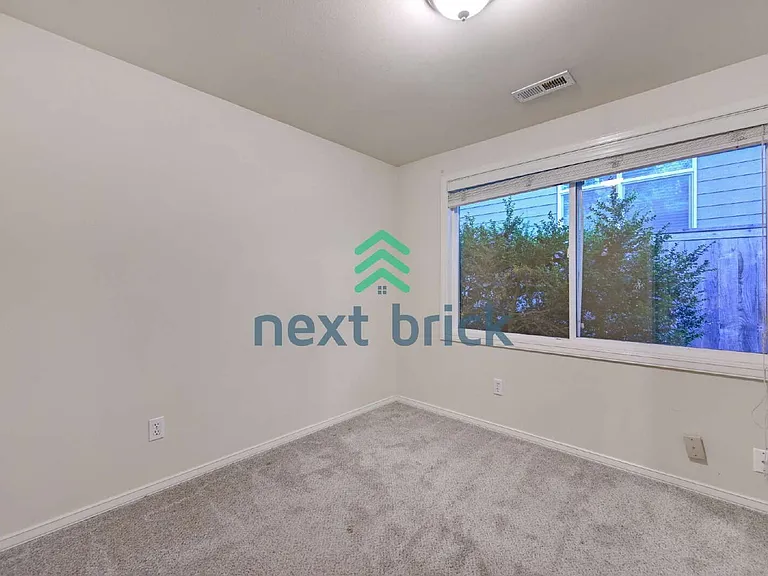 10435 SE 13th St — Photo 10