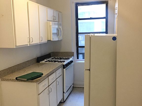 3rd image of 4309 40th St APT 4H