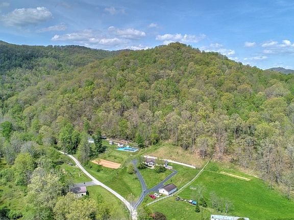 2nd image of 412 White Bluff Dr