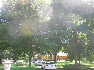 3031 Oakwood Dr, Racine, WI 53406