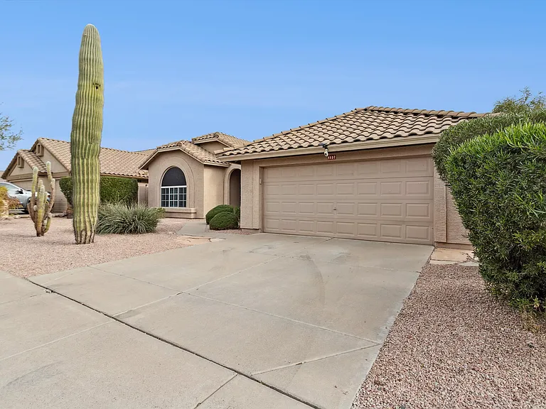 4637 E Fernwood Ct — Photo 21