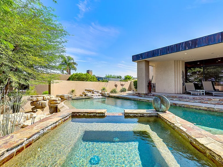 73115 Crosby Ln — Photo 45