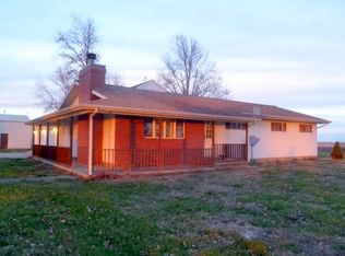 1267 N 21st Ave, Raymond, IL 62560