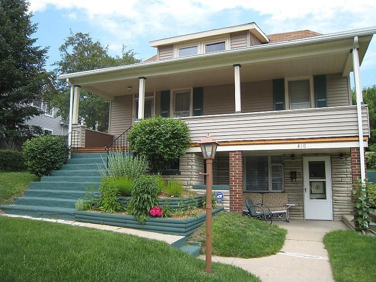 1st image of 410 W Grove St