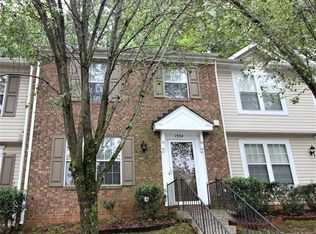 1354 Maple Shade Ln, Charlotte, NC 28270