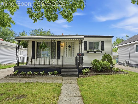 2nd image of 1621 Silman St