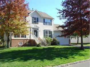 30 Avalon Rd, Pennington, NJ 08534