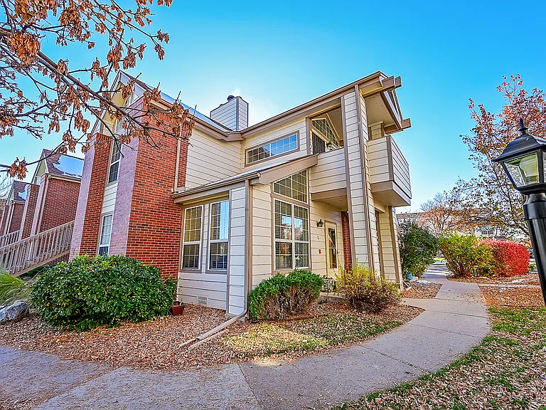 3026 W Prentice Ave #J — Photo 2