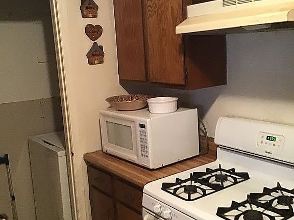 4th image of 511 Poplar Ct