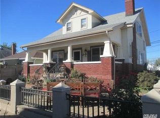 6 June Walk, Long Beach, NY 11561