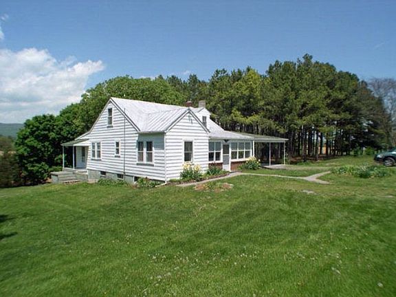 2nd image of 54 Genevieve Ln