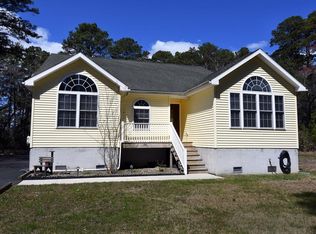 37459 Broadside Dr, Greenbackville, VA 23356